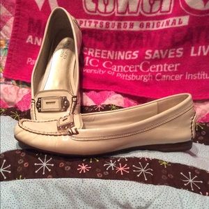 *$REDUCED PRICE$* Penny Loafers White Size 8